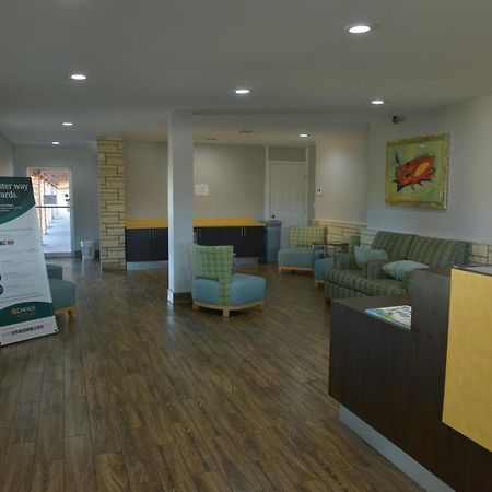 Rodeway Inn & Suites Winter Haven Chain Of Lakes Экстерьер фото