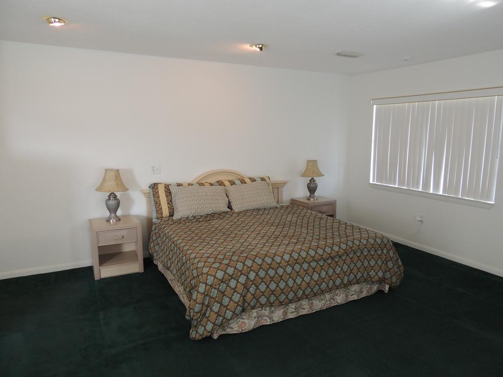 Rodeway Inn & Suites Winter Haven Chain Of Lakes Номер фото