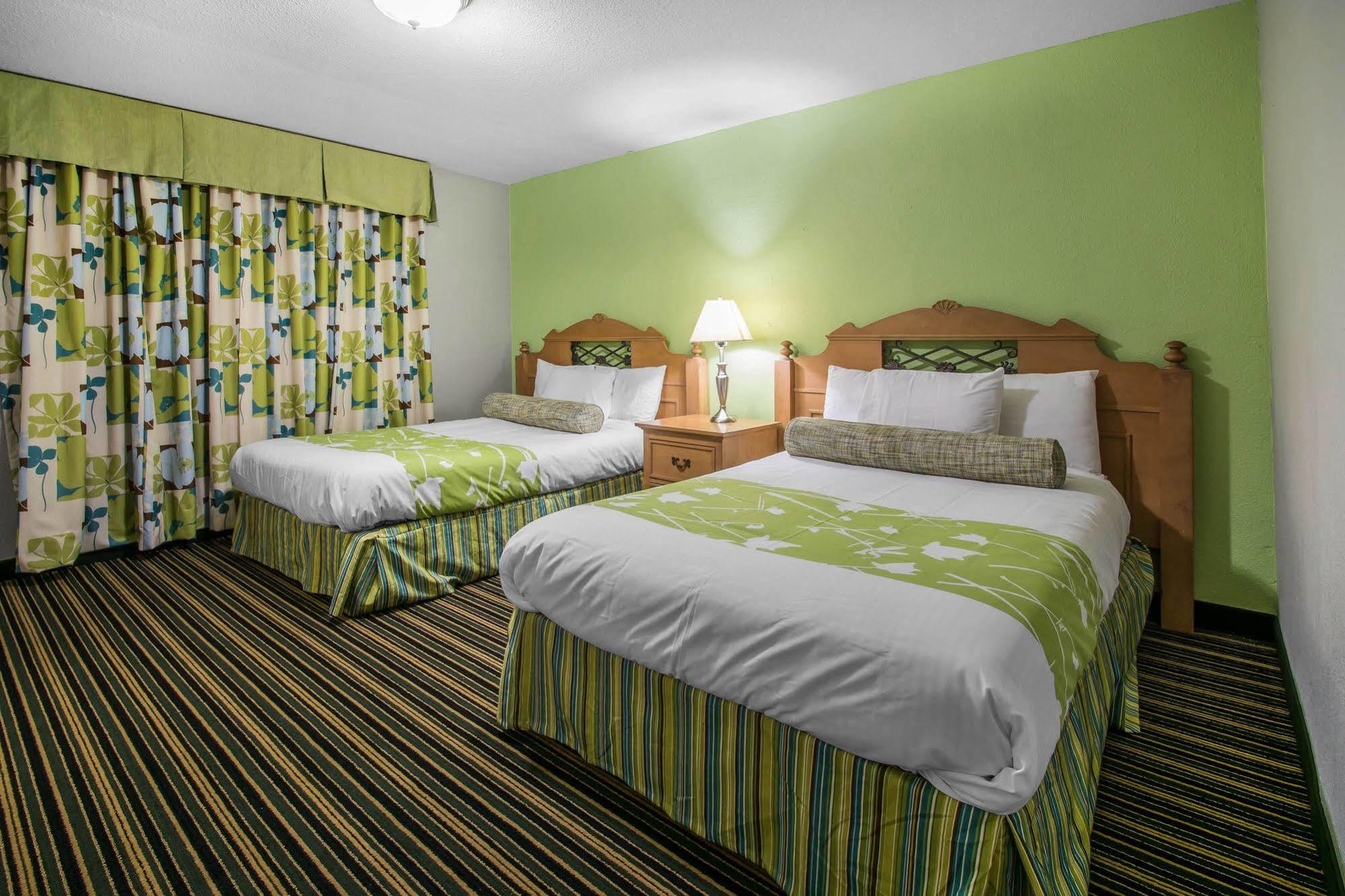 Rodeway Inn & Suites Winter Haven Chain Of Lakes Экстерьер фото