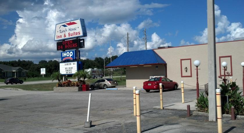 Rodeway Inn & Suites Winter Haven Chain Of Lakes Экстерьер фото