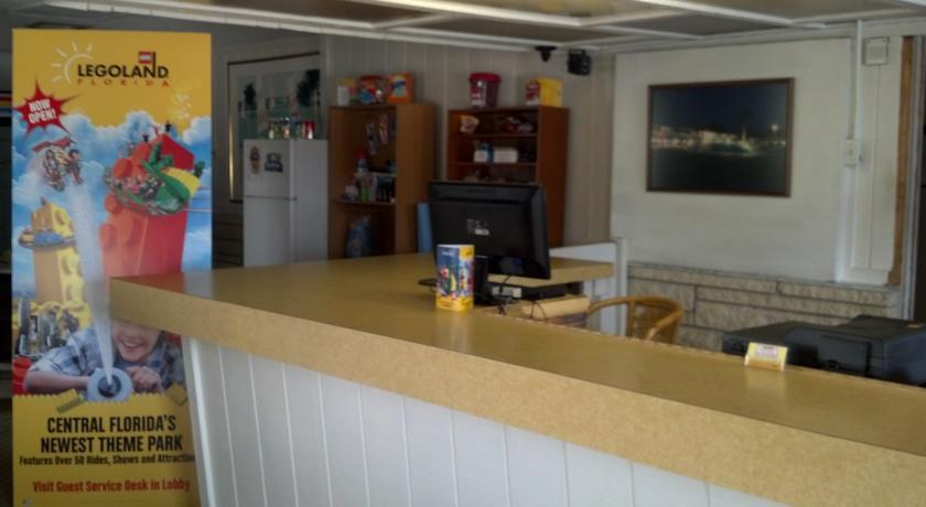 Rodeway Inn & Suites Winter Haven Chain Of Lakes Экстерьер фото