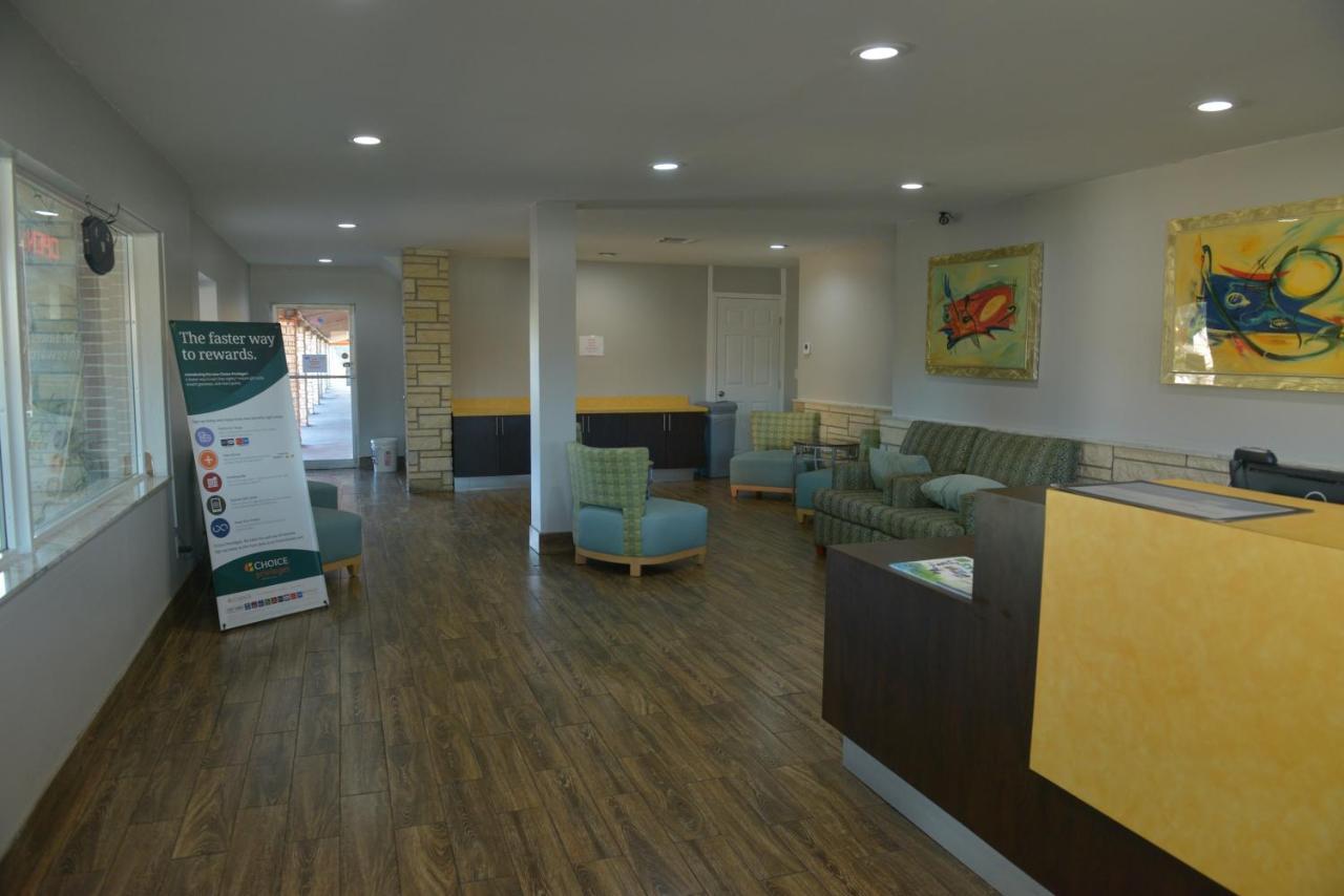 Rodeway Inn & Suites Winter Haven Chain Of Lakes Экстерьер фото
