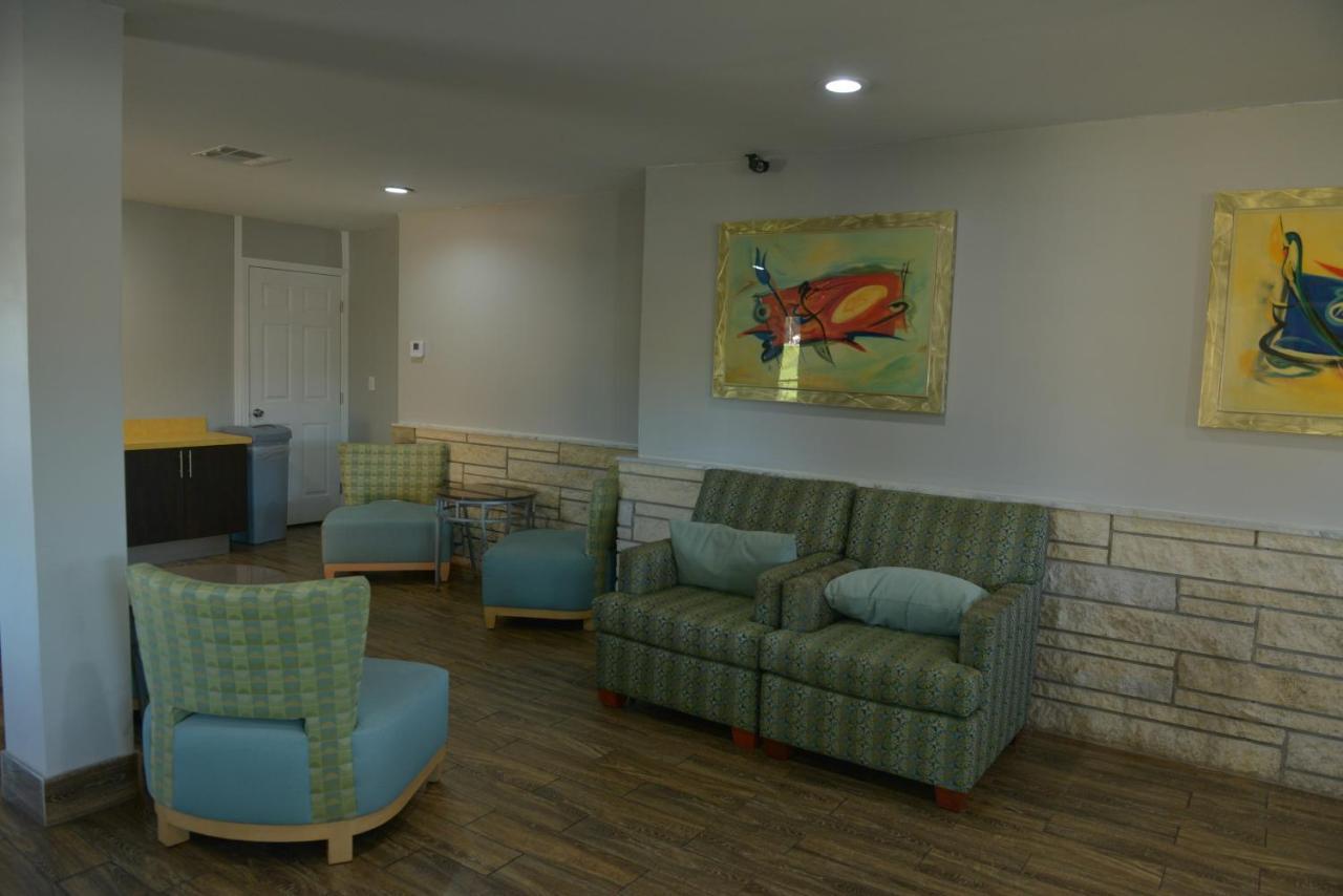Rodeway Inn & Suites Winter Haven Chain Of Lakes Экстерьер фото