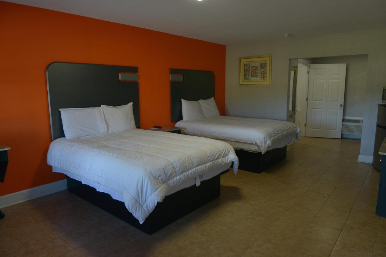 Rodeway Inn & Suites Winter Haven Chain Of Lakes Экстерьер фото